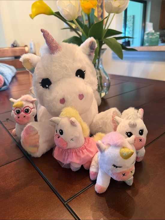 Tumtotz Other - Plush White Unicorn Family Stuffed Animals Set - Soft Multicolor Accents